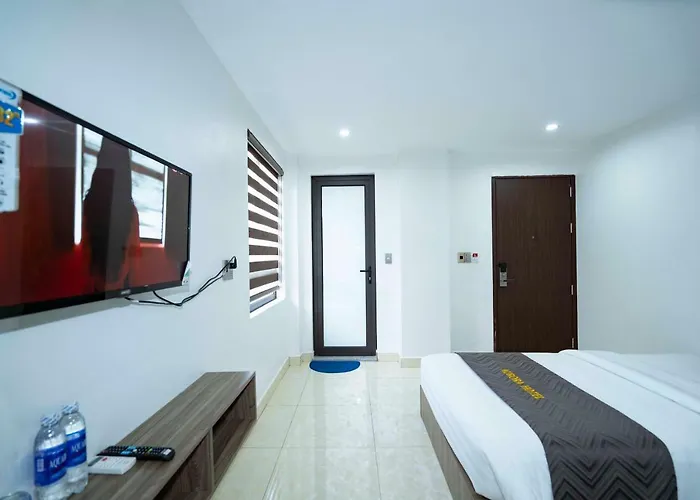 Hotel Aurora *