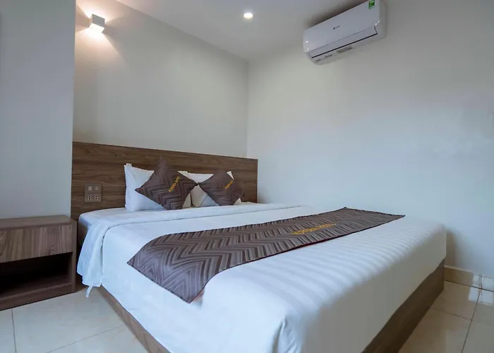 Hotel Aurora Hạ Long